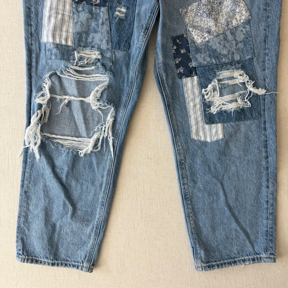 American Eagle Mom Straight Jeans Women 16 Blue Patchwork Distressed High Rise
